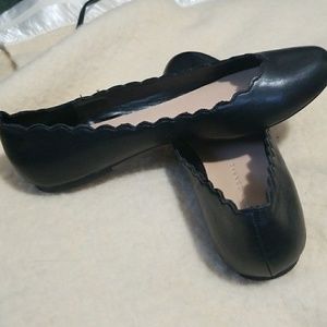 Lauren Conrad Scalloped Ballet Flats 8 1/2